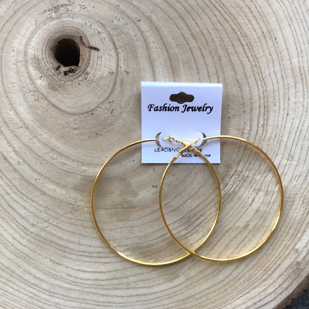 Gold tone hoop earrings